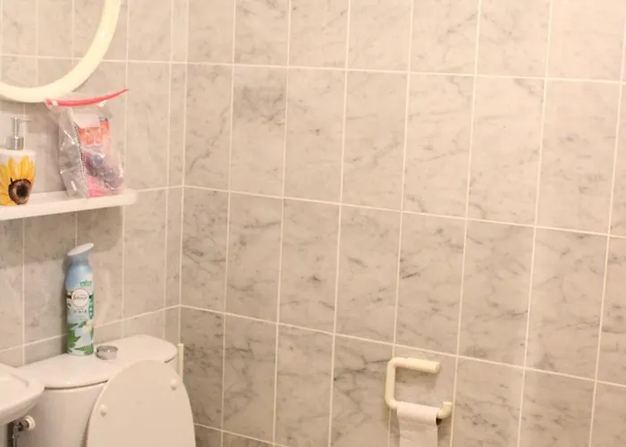 Victoria Palace アパート マントン